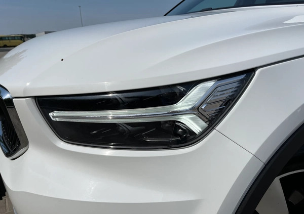 Volvo XC 40 cena 110700 przebieg: 82600, rok produkcji 2019 z Gdynia małe 254
